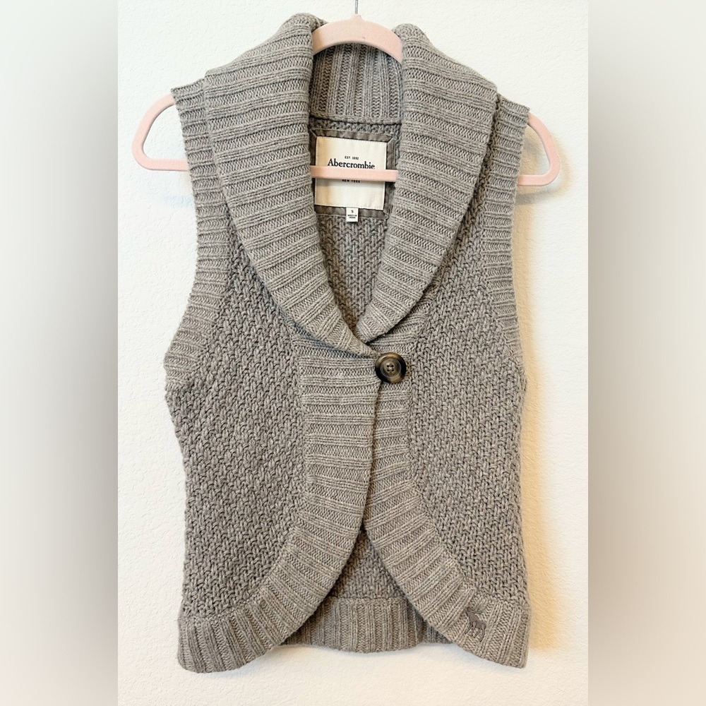 Y2K Vintage Abercrombie Chunky Knit Sweater Vest Shawl Collar Cozy Preppy S